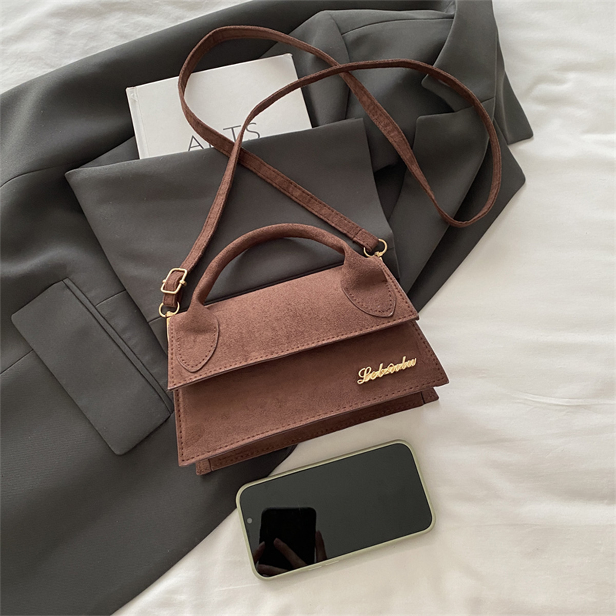 Gouden Letter Logo Retro Mini  - Luxury Bags Jacquemus recensie en prijs