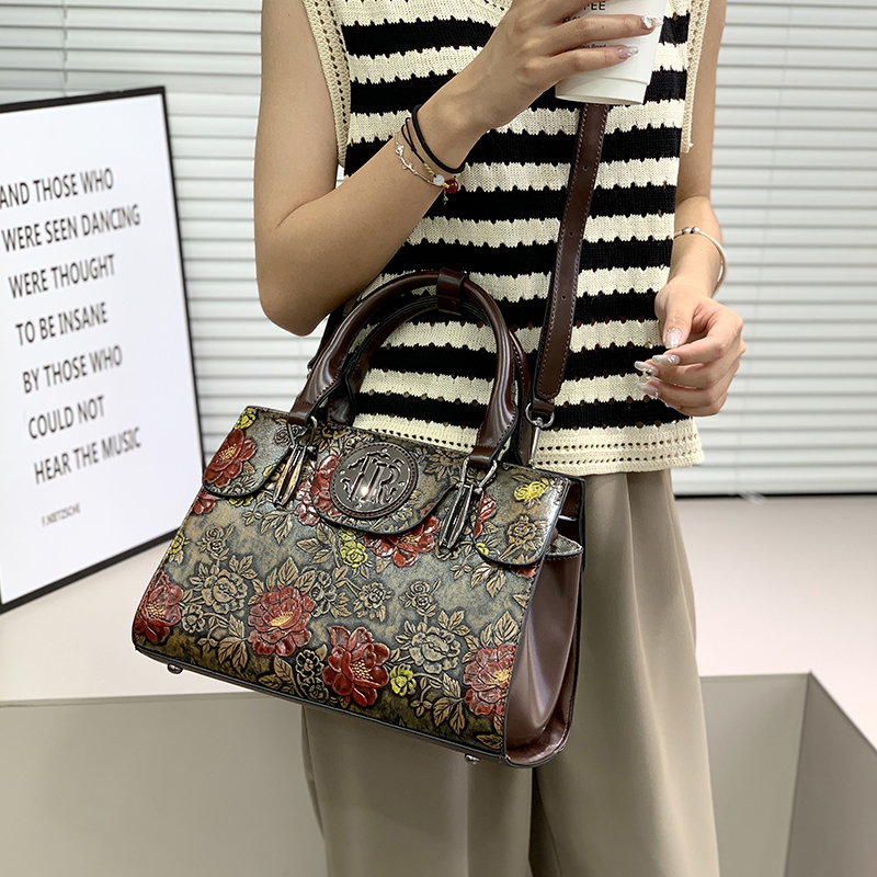 Vintage bloemenprint reliëf ta - Luxury Bags Vegan recensie en prijs